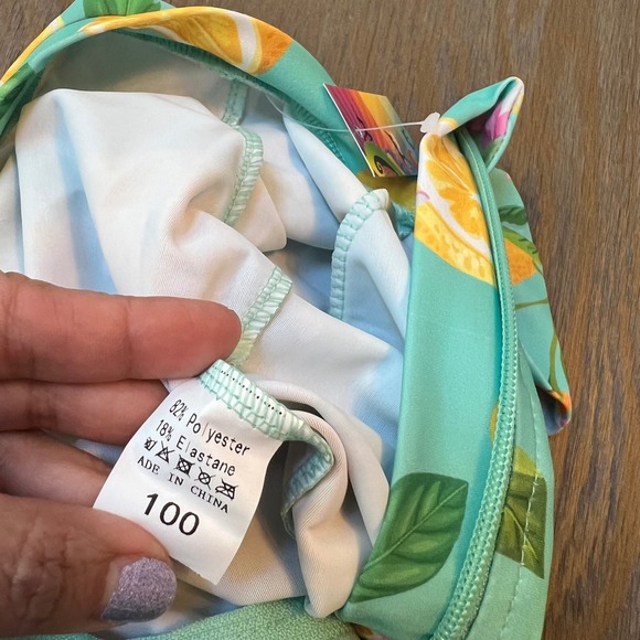 Girls Lemon Print Long Sleeve Rash Guard One Piece Swimsuit UPF 50+ Size 2-3T - Picture 3 of 5